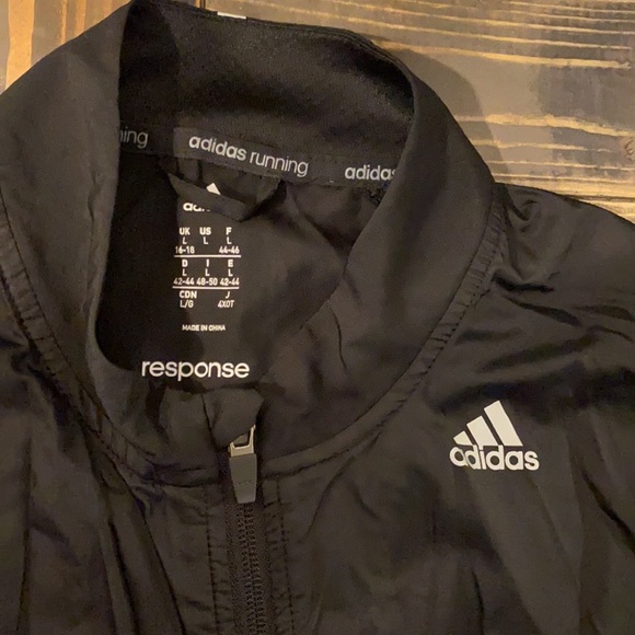 ADIDAS RUNNING SIZE UP - Picture 2 of 3